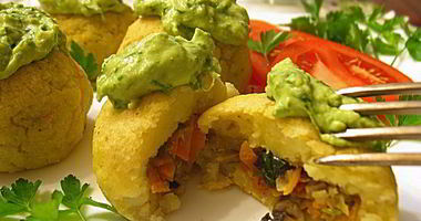 Рецепт Картофельных зраз с грибами, запеченные в духовке с луковым соусом без муки