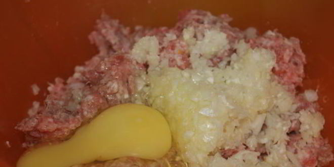 Рецепт мясных зраз с капустой и яйцом