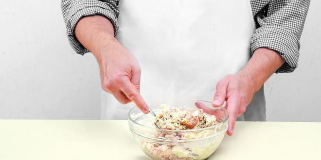 Рецепт мясных зраз с сыром и травами