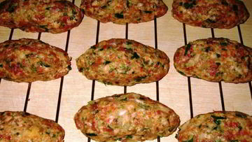 Рецепт Мясных зраз с травами и сыром