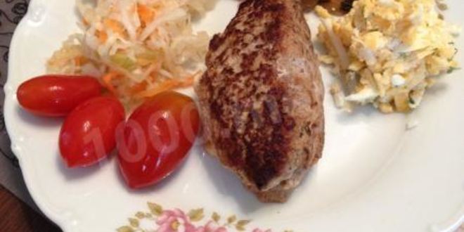 Рецепт Зраз из смешанного фарша с сыром и яйцом