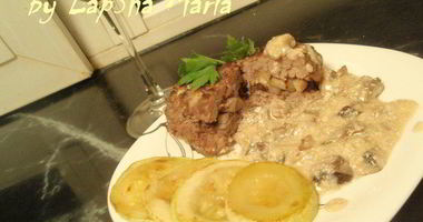 Рецепт Зраз с лесными грибами под соусом