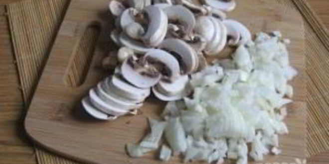 Рецепт гречки с грибами и луком