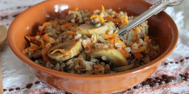 Рецепт Гречки с грибами и морковью