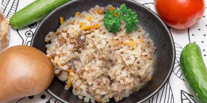 Рецепт Гречки с тушенкой в кастрюле