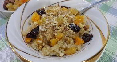 Рецепт Каши из киноа с орехами и сухофруктами