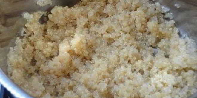 Рецепт каши из киноа с орехами и сухофруктами