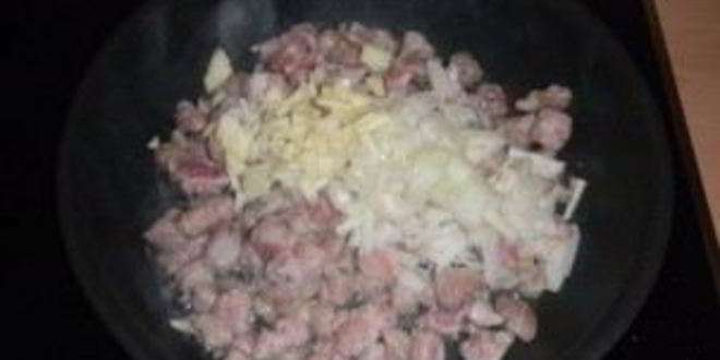 Рецепт каши в горшочке со свининой