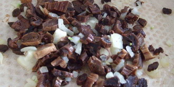 Рецепт поленты, жаренной с грибами и соусом дор блю