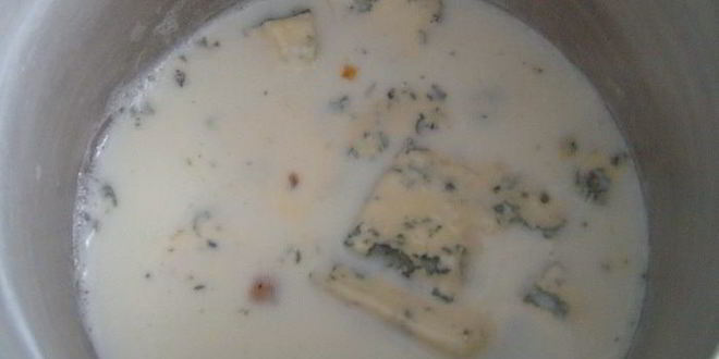 Рецепт поленты, жаренной с грибами и соусом дор блю