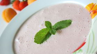 Рецепт Клубничной манной каши