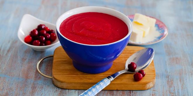 Рецепт Манной каши на клюквенном соке в мультиварке