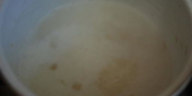 Рецепт манной каши на молоке с желтком