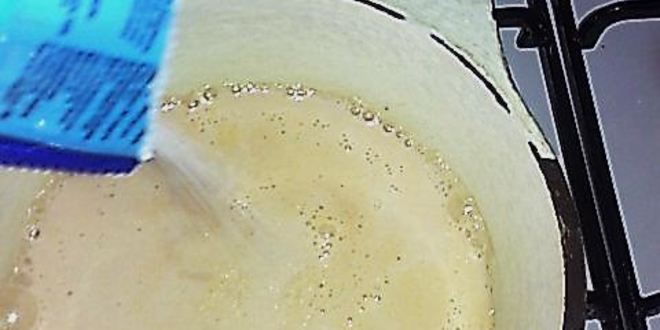 Рецепт манной каши на ряженом молоке с малиной