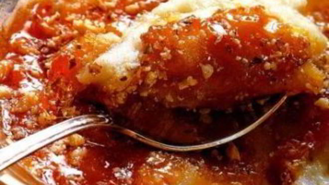 Рецепт манной каши с карамелью и орехами