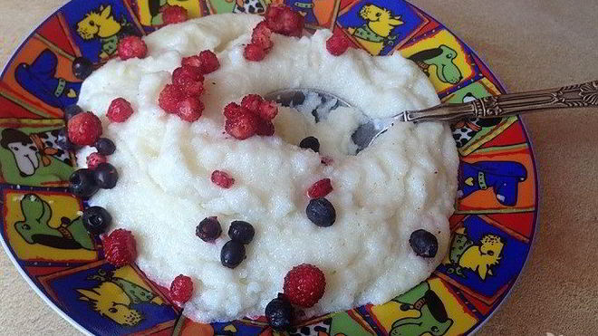 Рецепт манной каши с комочками