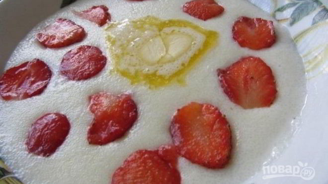 Рецепт манной каши с ягодами