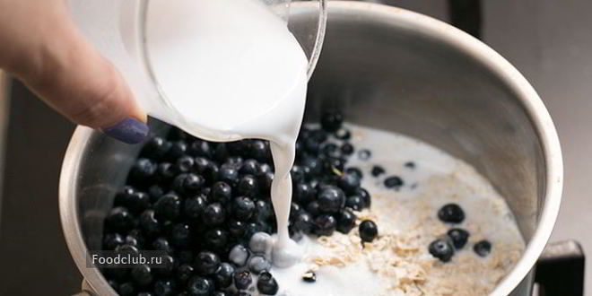 Рецепт овсяной каши с черникой