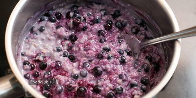 Рецепт овсяной каши с черникой