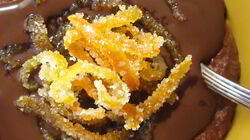 Рецепт Овсяной каши с шоколадным пудингом и засахаренной апельсиновой цедрой