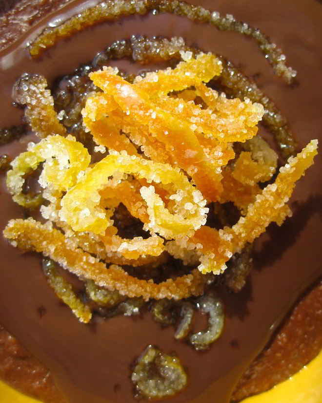 Рецепт овсяной каши с шоколадным пудингом и засахаренной апельсиновой цедрой