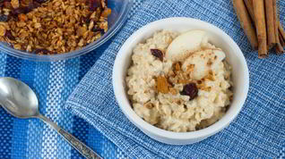 Рецепт Овсяной каши с яблоком и корицей