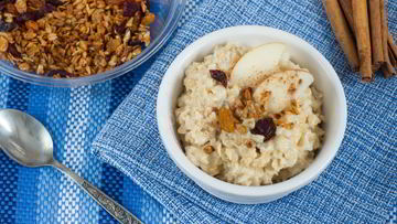 Рецепт Овсяной каши с яблоком и корицей