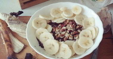 Рецепт Овсянки с темным шоколадом, бананом и грецким орехом