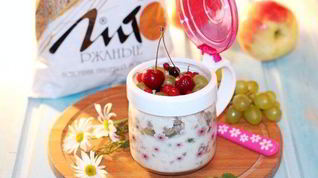 Рецепт Овсянки в банке с отрубями и фруктами