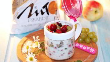 Рецепт Овсянки в банке с отрубями и фруктами