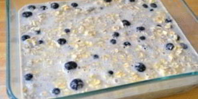 Рецепт запеченной овсянки с черникой и бананом