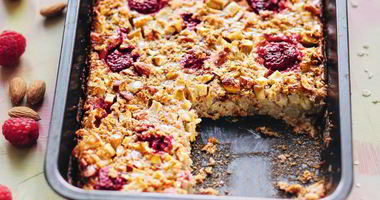 Рецепт Запеченной с малиной и яблоками овсянка