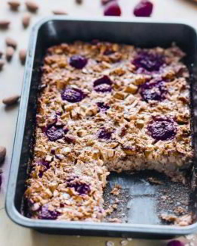 Рецепт запеченной с малиной и яблоками овсянка