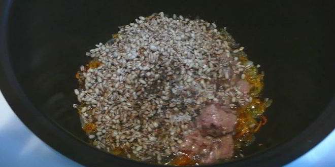 Рецепт перловки с тушенкой в мультиварке