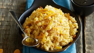 Рецепт Пшенной каши с изюмом, курагой и урбечем