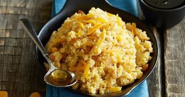 Рецепт Пшенной каши с изюмом, курагой и урбечем