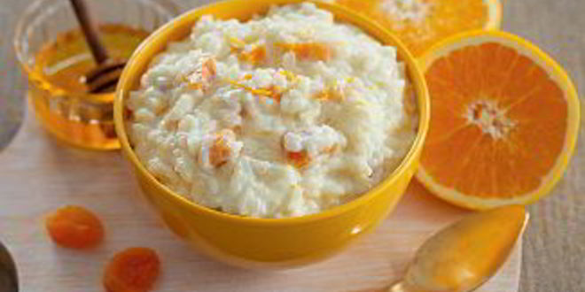 Рецепт Молочной рисовой каши с курагой и апельсиновым соком в мультиварке