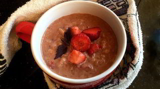 Рецепт Рисовой каши с клубникой и шоколадом