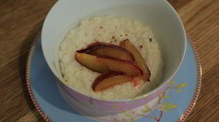 Рецепт Рисовой каши со сливами и мускатным орехом