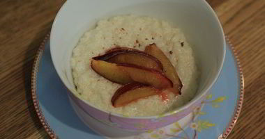 Рецепт Рисовой каши со сливами и мускатным орехом