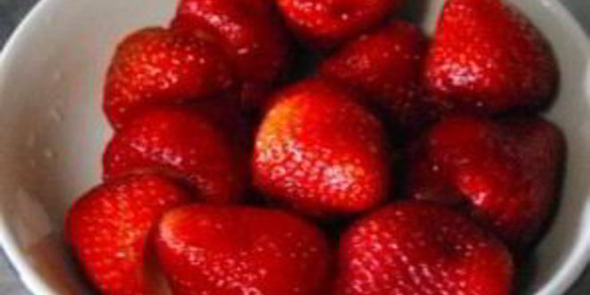 Рецепт бананова-клубничного коктейль