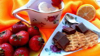 Рецепт Имбирного чая с клубникой