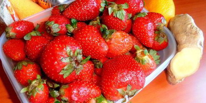 Рецепт имбирного чая с клубникой