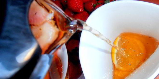 Рецепт имбирного чая с клубникой