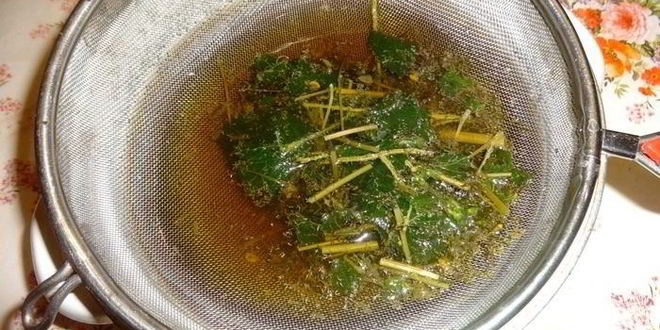 Рецепт холодного зеленого чая с ромашкой и мелиссой