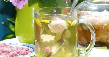 Рецепт Летнего цветочного чая для подруг