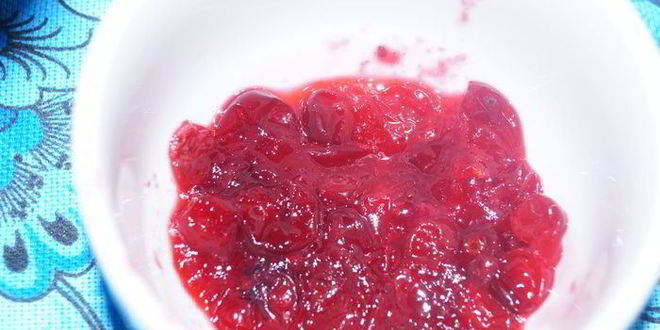 Рецепт витаминного чая с клюквой и шиповником