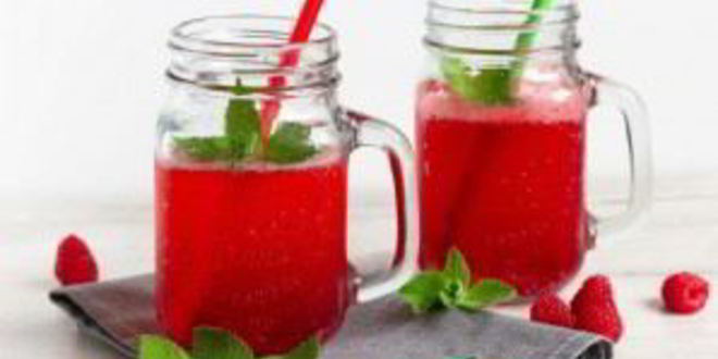 Рецепт коктейля с шампанским и малиной