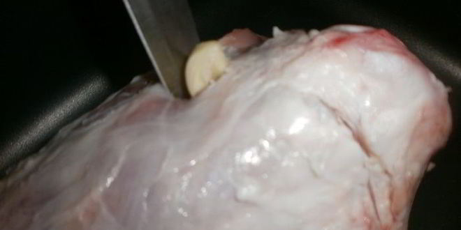 Рецепт свиной рульки с вином марсала