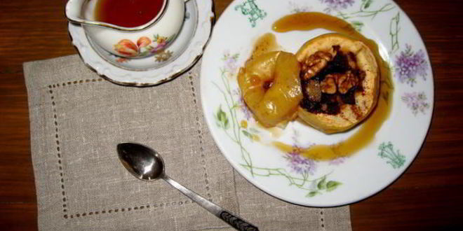 Рецепт яблока, запеченного с виски и корицей